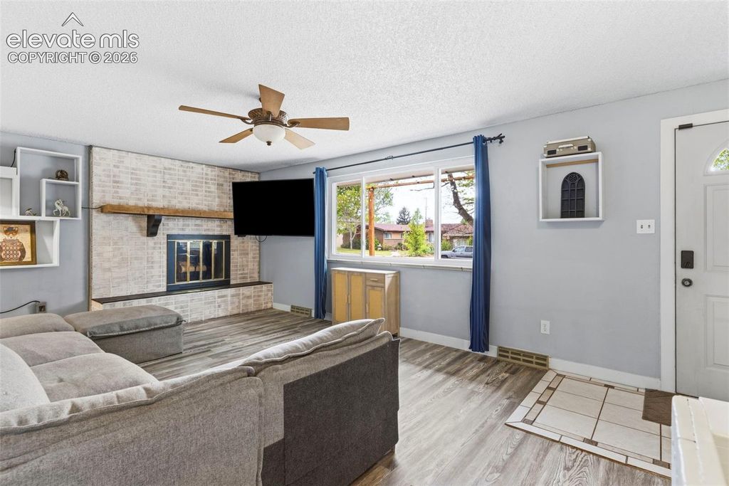 2327 Condor Street, Colorado Springs, CO 80909 — photo 4