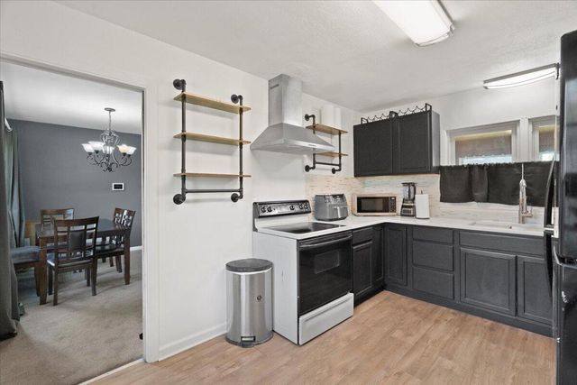 3021 Dwight STREET, Racine, WI 53403