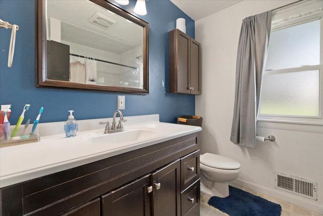 3021 Dwight STREET, Racine, WI 53403