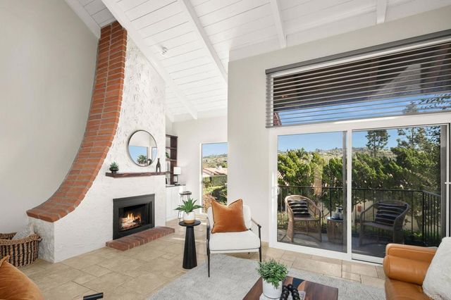 1939 Alga Road A, Carlsbad, CA 92009