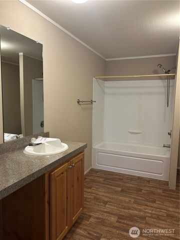 201 W Oakview Avenue #33, Centralia, WA 98531