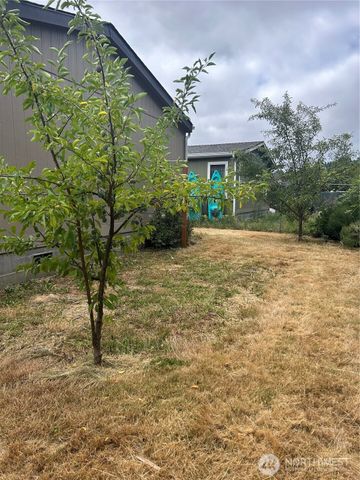 201 W Oakview Avenue #33, Centralia, WA 98531