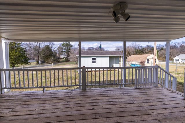 291 Oakdale Ln, Sparta, TN 38583