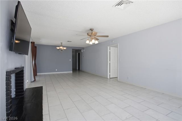 3009 Plaza De Rosa, Las Vegas, NV 89102