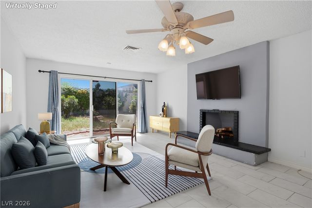 3009 Plaza De Rosa, Las Vegas, NV 89102