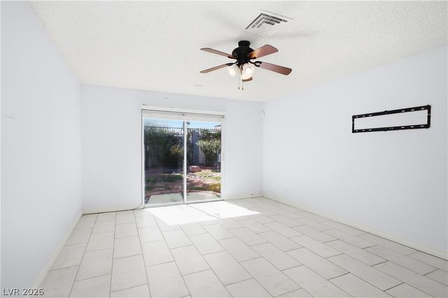 3009 Plaza De Rosa, Las Vegas, NV 89102