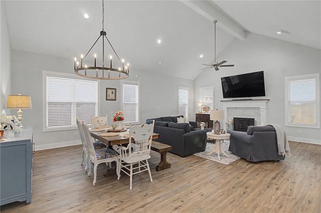 3555 Chantilly Path, Bryan, TX 77808