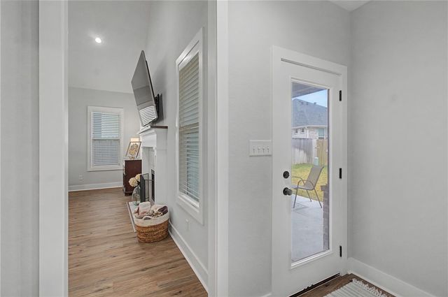 3555 Chantilly Path, Bryan, TX 77808