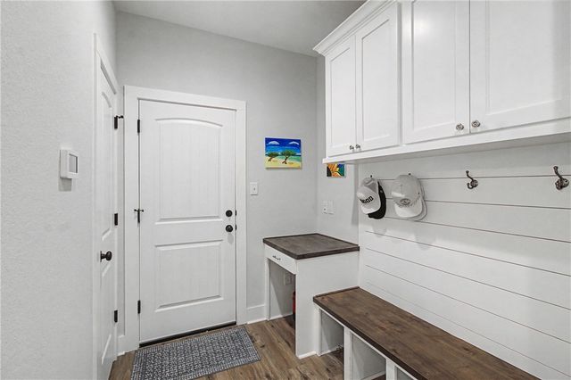 3555 Chantilly Path, Bryan, TX 77808