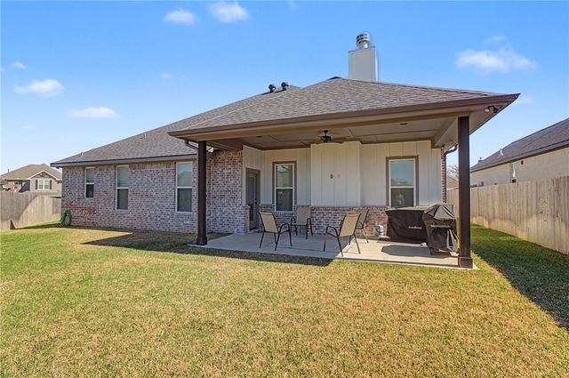 3555 Chantilly Path, Bryan, TX 77808