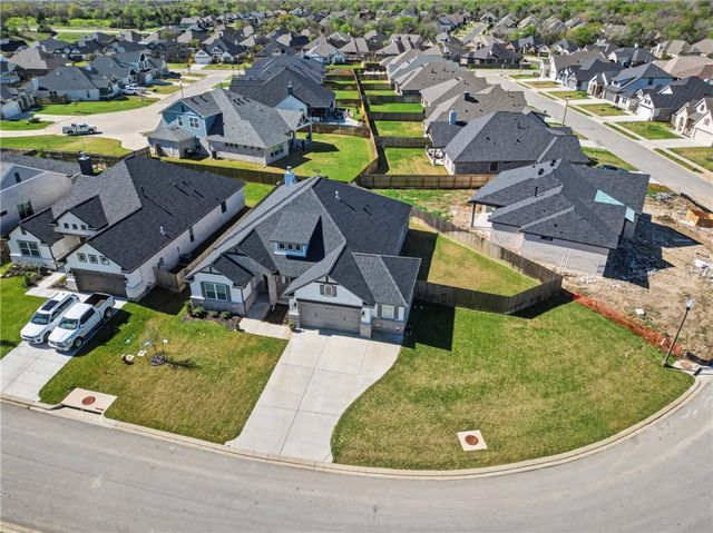 3555 Chantilly Path, Bryan, TX 77808