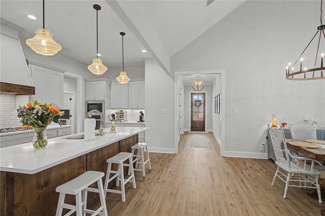 3555 Chantilly Path, Bryan, TX 77808