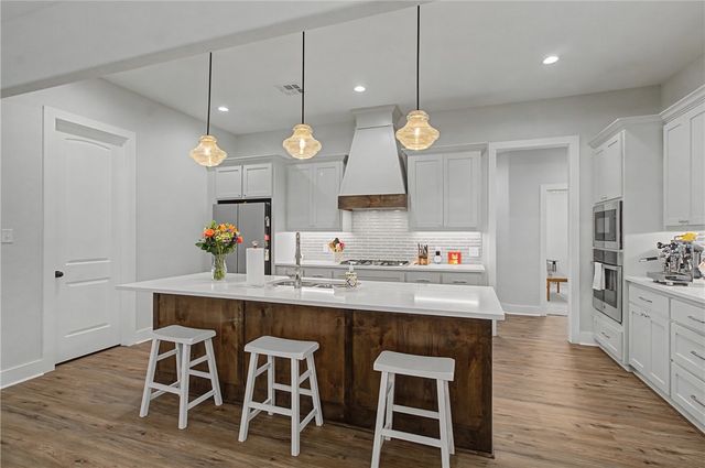 3555 Chantilly Path, Bryan, TX 77808