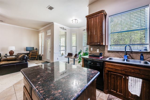 8233 Edgepoint Trail, Fort Worth, TX 76053