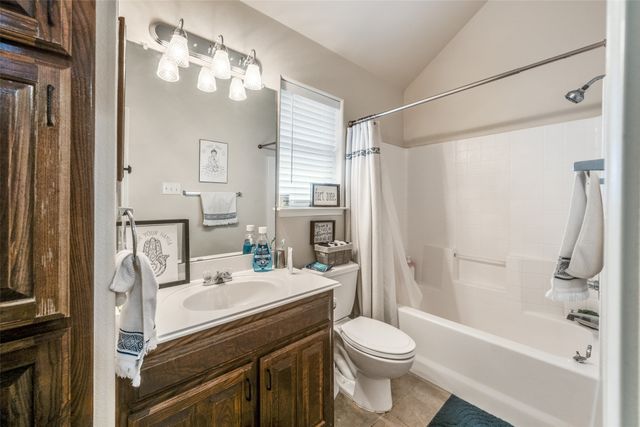 8233 Edgepoint Trail, Fort Worth, TX 76053