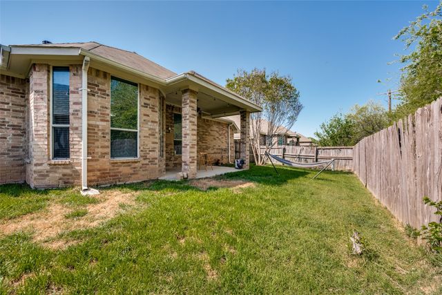 8233 Edgepoint Trail, Fort Worth, TX 76053