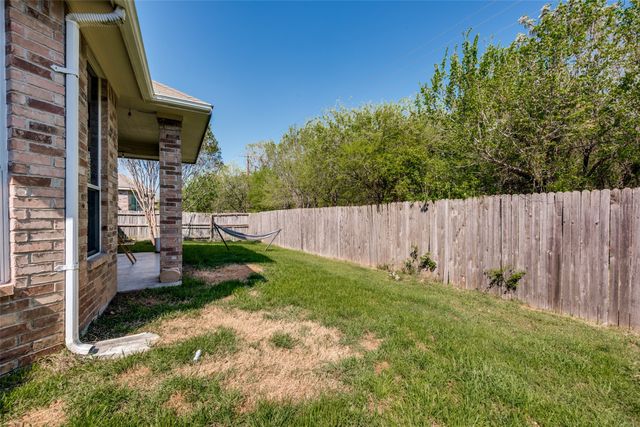 8233 Edgepoint Trail, Fort Worth, TX 76053