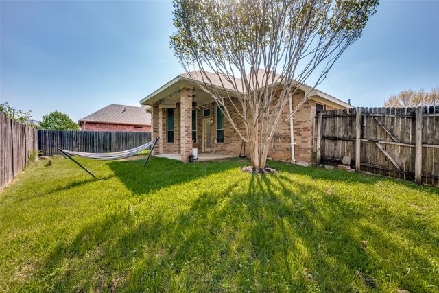 8233 Edgepoint Trail, Fort Worth, TX 76053