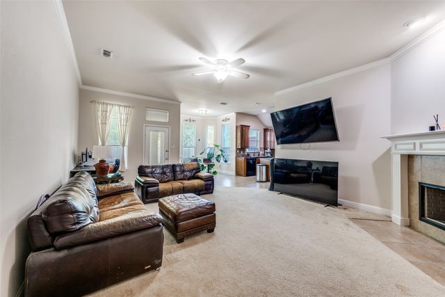 8233 Edgepoint Trail, Fort Worth, TX 76053