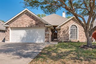 8233 Edgepoint Trail, Fort Worth, TX 76053