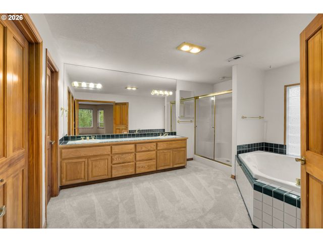 8715 Sw IRONSTONE Pl, Beaverton, OR 97007