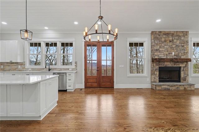 441 Summer Ln, Clayton, GA 30525