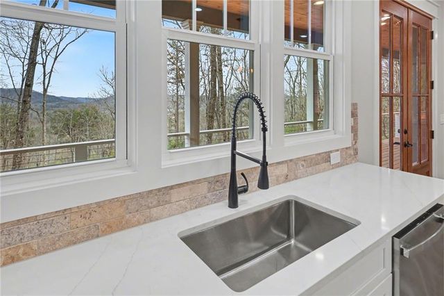 441 Summer Ln, Clayton, GA 30525