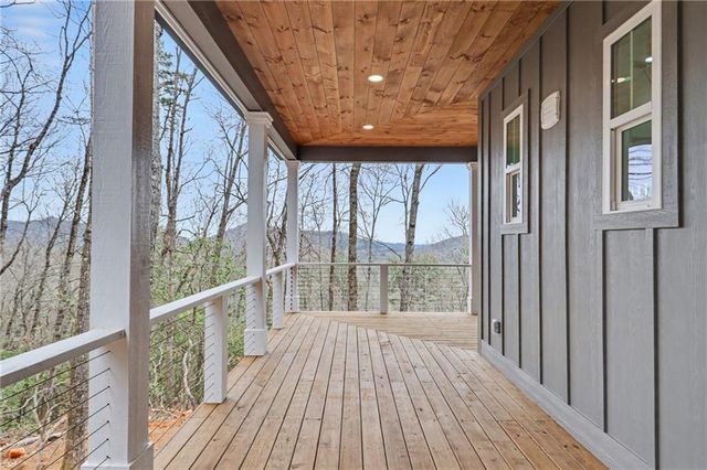 441 Summer Ln, Clayton, GA 30525