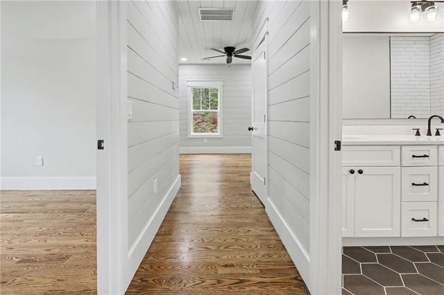 441 Summer Ln, Clayton, GA 30525