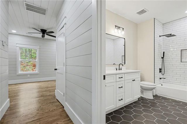 441 Summer Ln, Clayton, GA 30525