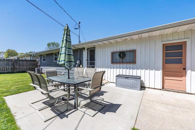 2543 SHADE TREE LANE, Green Bay, WI 54313