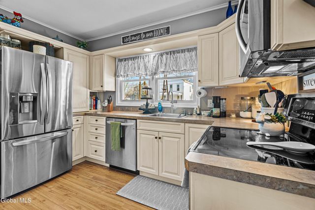 27 Lincoln Street, Hudson Falls, NY 12839