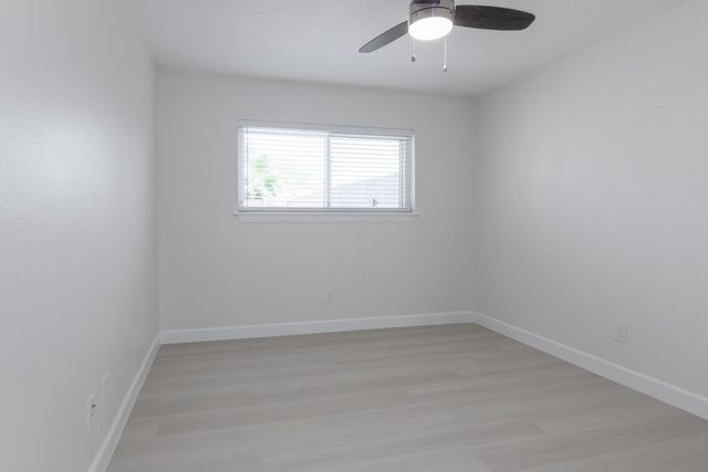 1007 Cedar Street, Deer Park, TX 77536