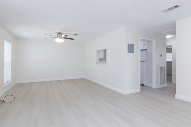 1007 Cedar Street, Deer Park, TX 77536