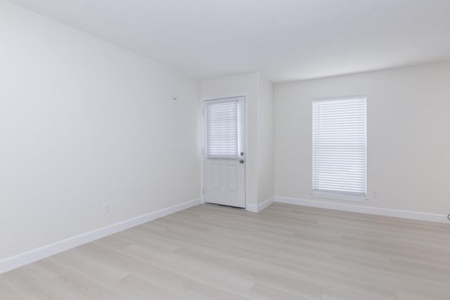 1007 Cedar Street, Deer Park, TX 77536