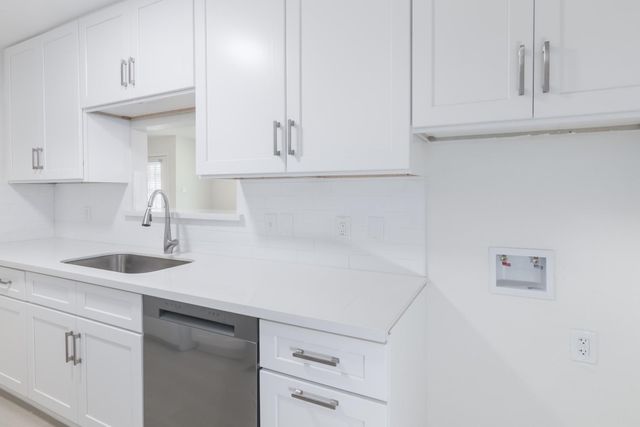 1007 Cedar Street, Deer Park, TX 77536