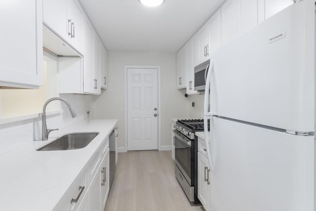 1007 Cedar Street, Deer Park, TX 77536