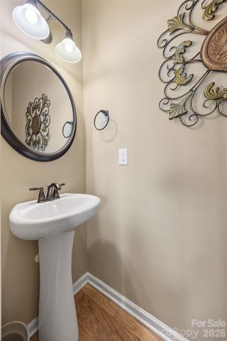 621 Rook Road, Charlotte, NC 28216