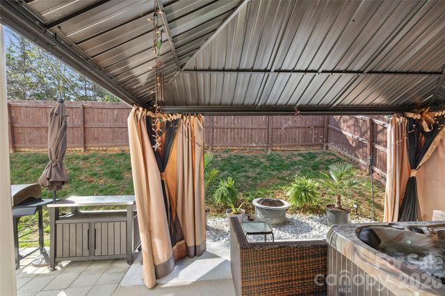 621 Rook Road, Charlotte, NC 28216