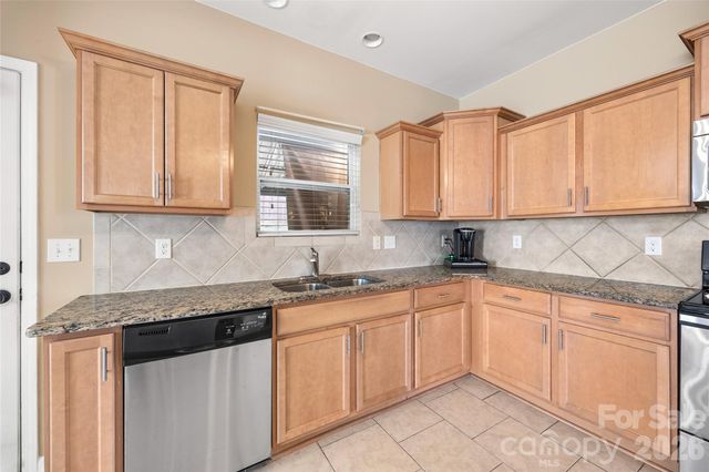 621 Rook Road, Charlotte, NC 28216