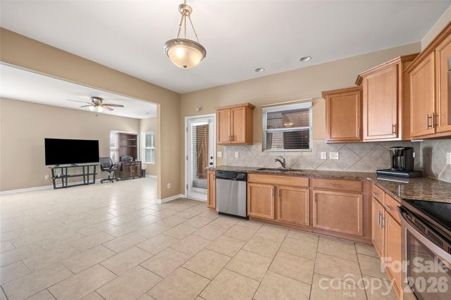 621 Rook Road, Charlotte, NC 28216