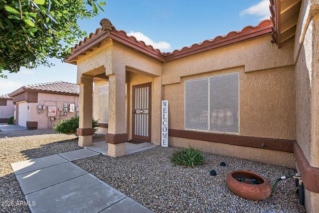14207 W GUNSIGHT Drive, Sun City West, AZ 85375