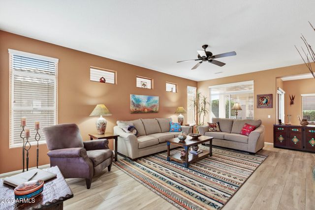 14207 W GUNSIGHT Drive, Sun City West, AZ 85375