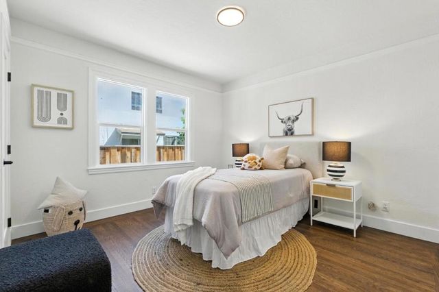 1165 Clinton Street, Redwood City, CA 94061