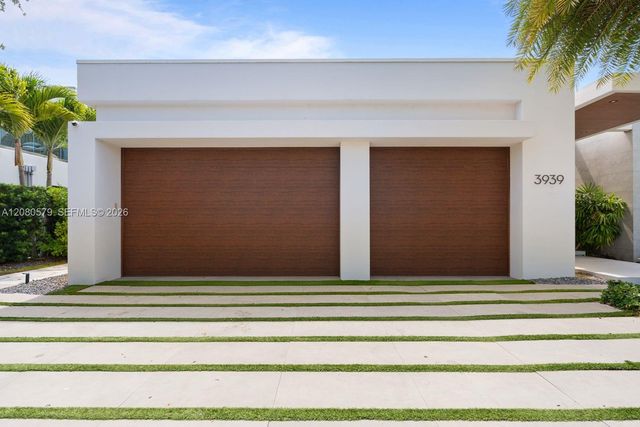 3939 Country Club Lane, Fort Lauderdale, FL 33308
