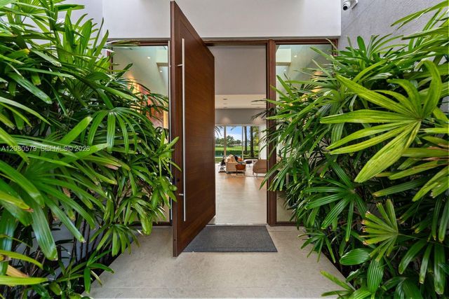 3939 Country Club Lane, Fort Lauderdale, FL 33308