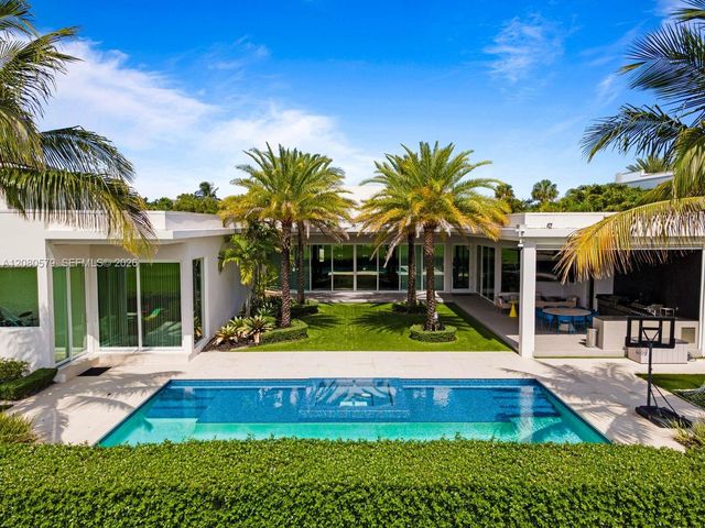 3939 Country Club Lane, Fort Lauderdale, FL 33308