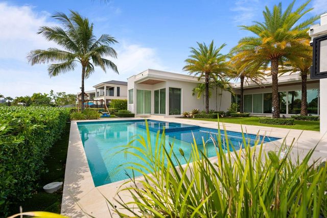 3939 Country Club Lane, Fort Lauderdale, FL 33308
