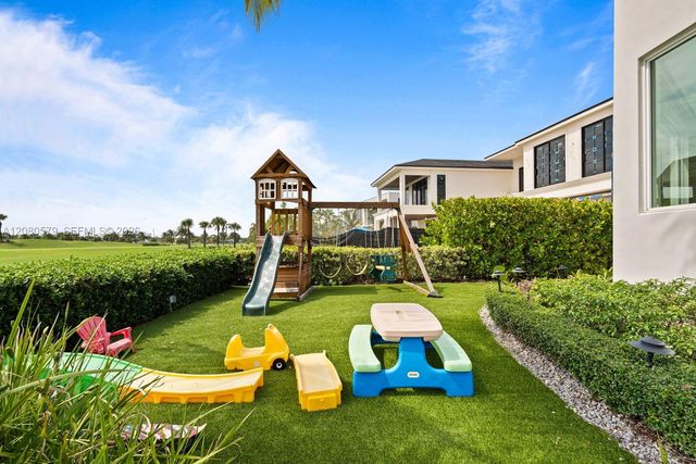 3939 Country Club Lane, Fort Lauderdale, FL 33308