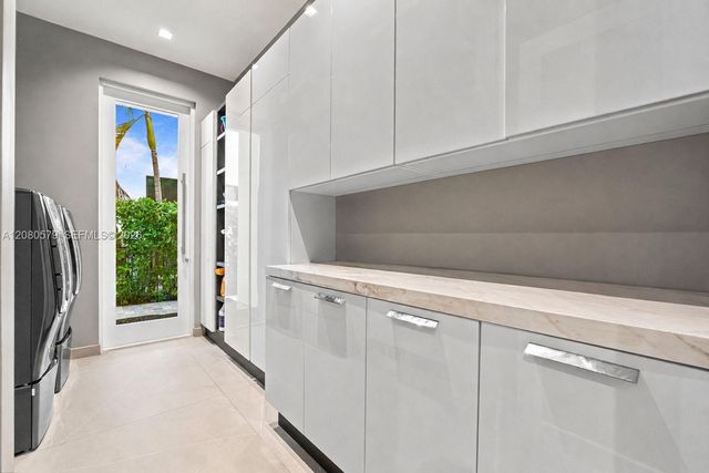 3939 Country Club Lane, Fort Lauderdale, FL 33308